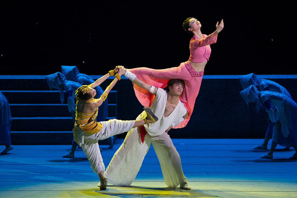 �������V������������