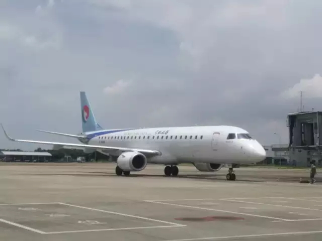 �����������V������������