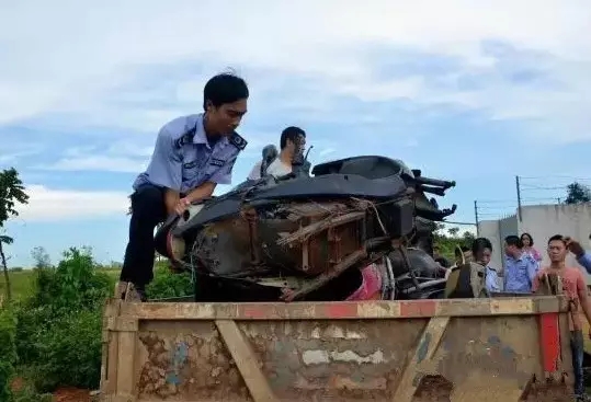 �������ލu���V������������