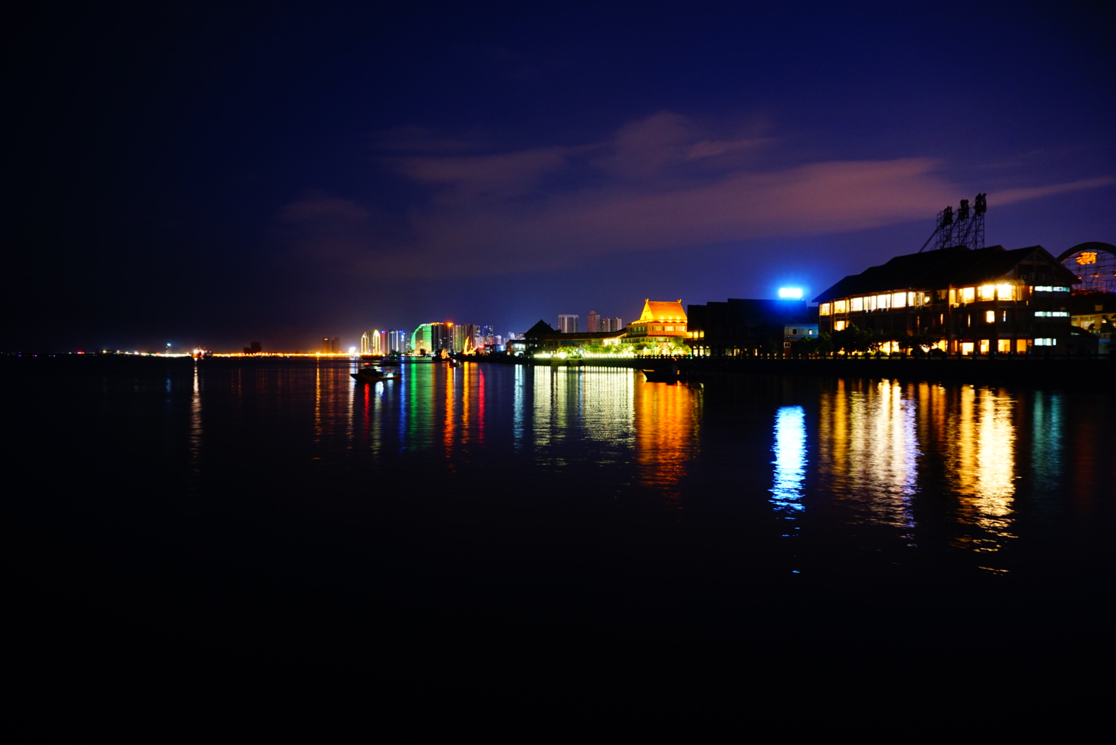 �����������V������������